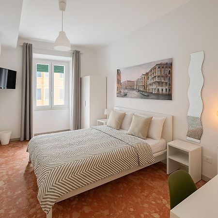 Colosseo Rooms B&B Рим Екстер'єр фото